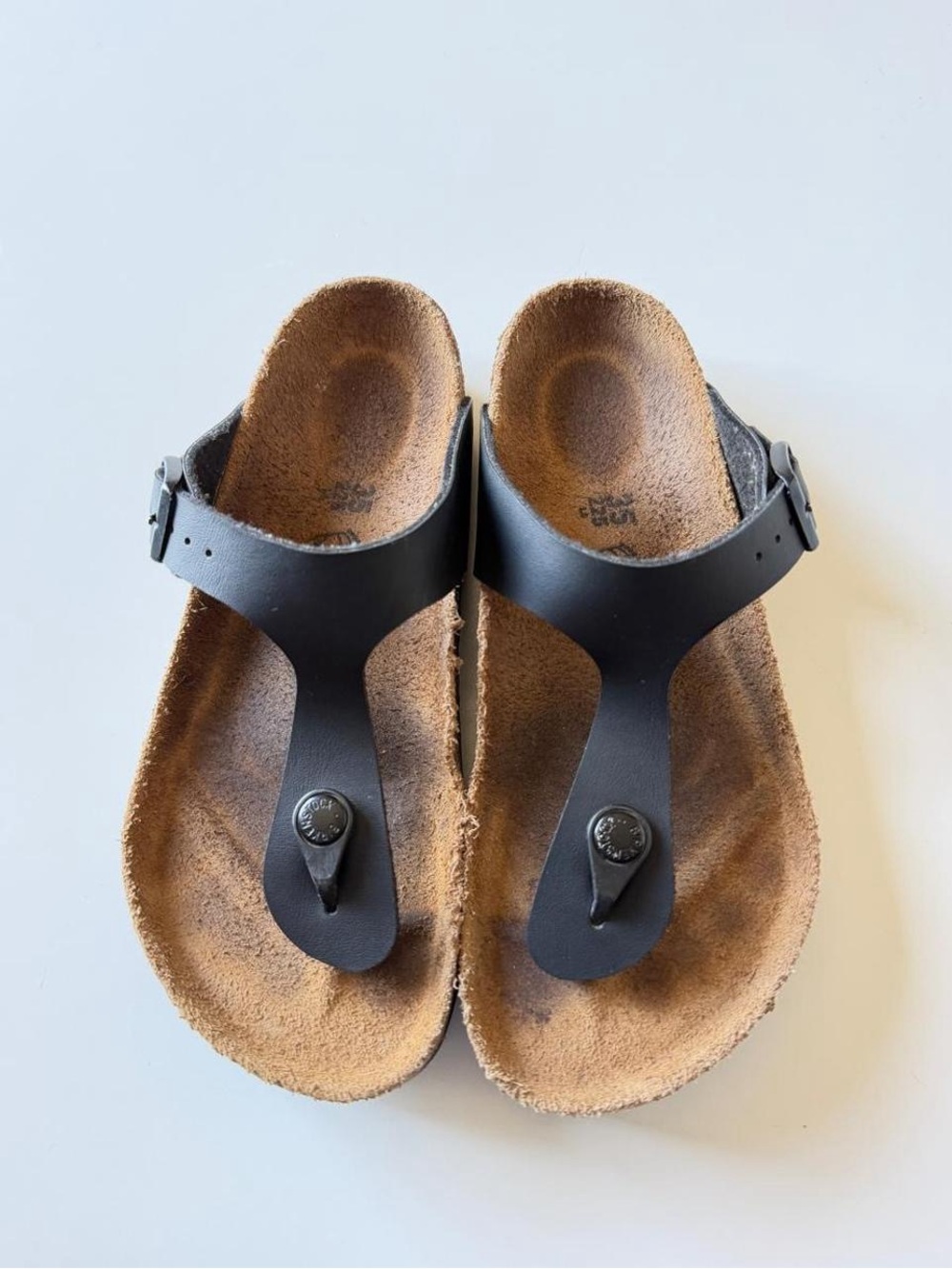 Birkenstock black gizeh sandals